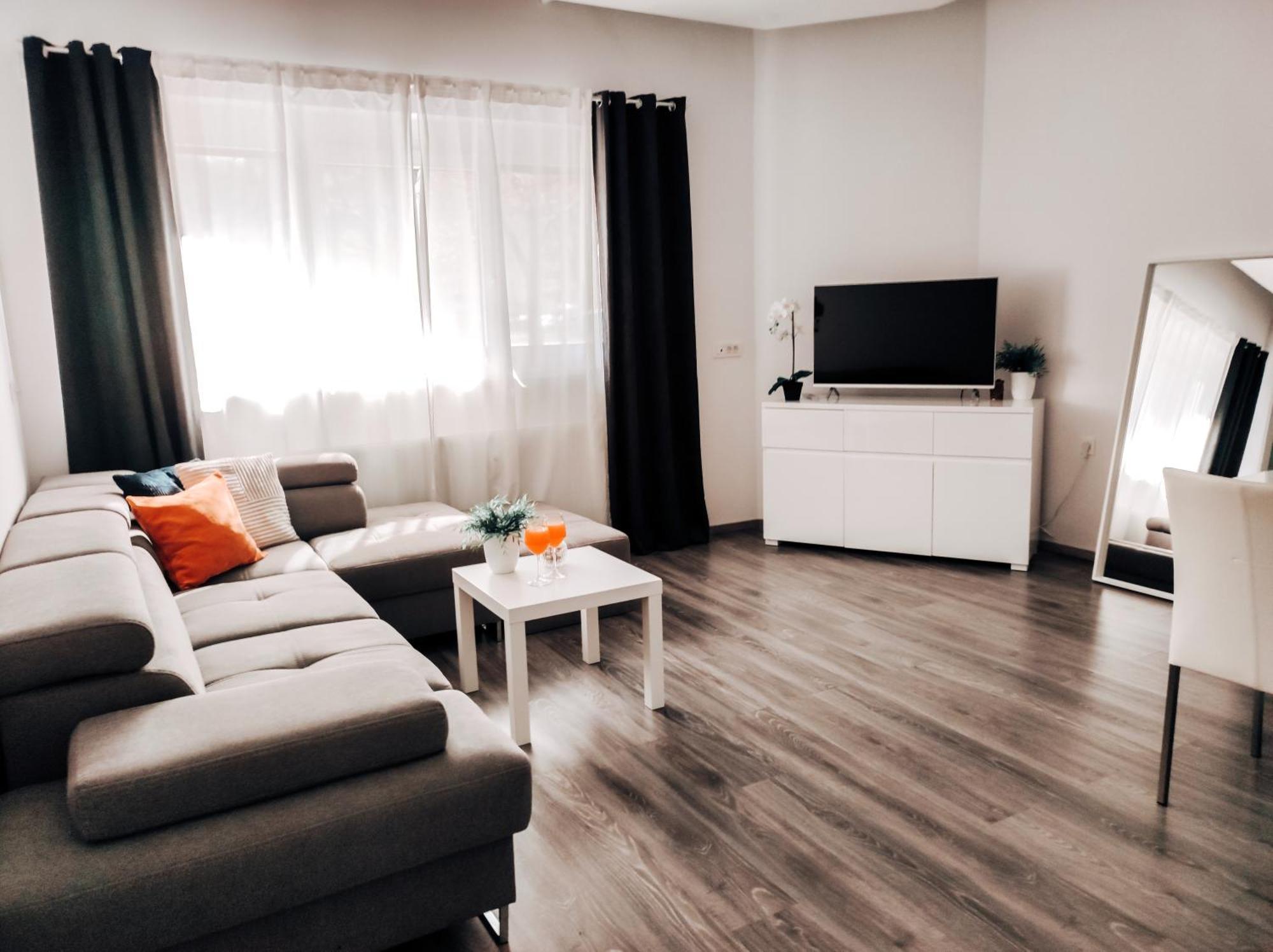 Apartment Kino 류블랴나 외부 사진