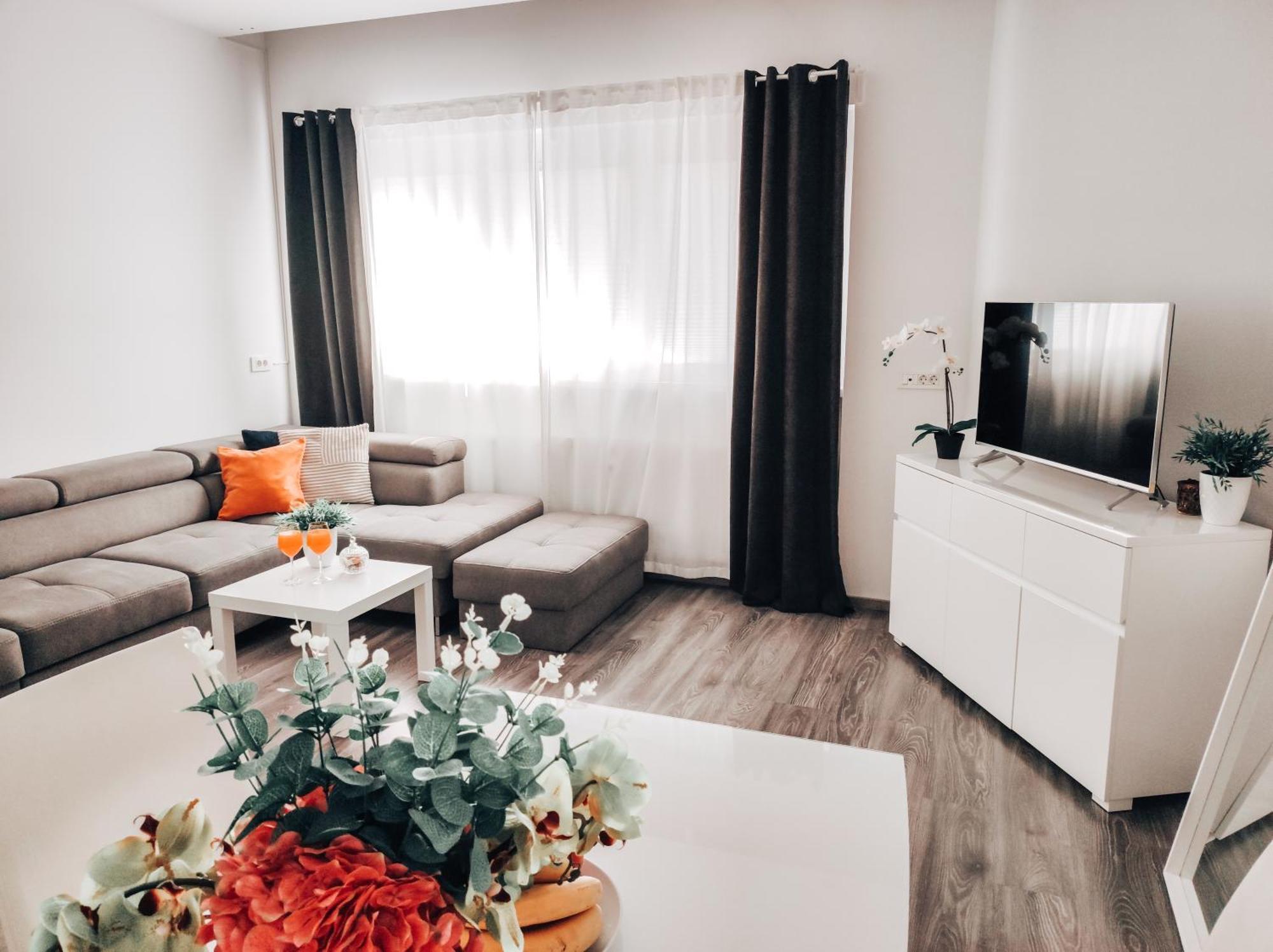 Apartment Kino 류블랴나 외부 사진